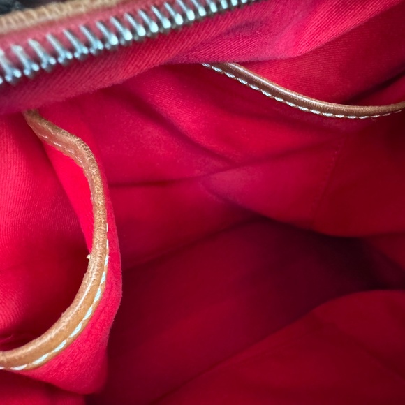 Dooney & Bourke Patterson Pebbled Leather Paige Sac Shoulder Bag Toupe & Tan EUC - Picture 15 of 15